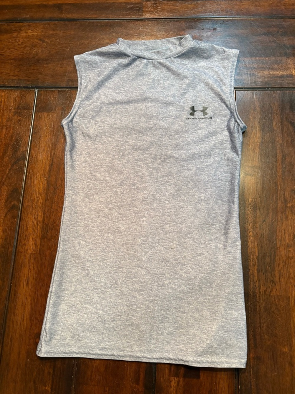 Under Armour Sleeveless Performance Top in Light Heather Gray